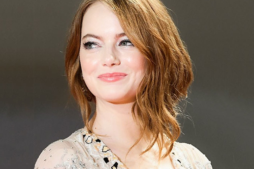 The Exact Products Behind Emma Stone's Uber Glowing Skin at the Venice Film Festival