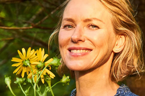 Naomi Watts’ Self Care Routine Involves Bath Soaks & Oreos